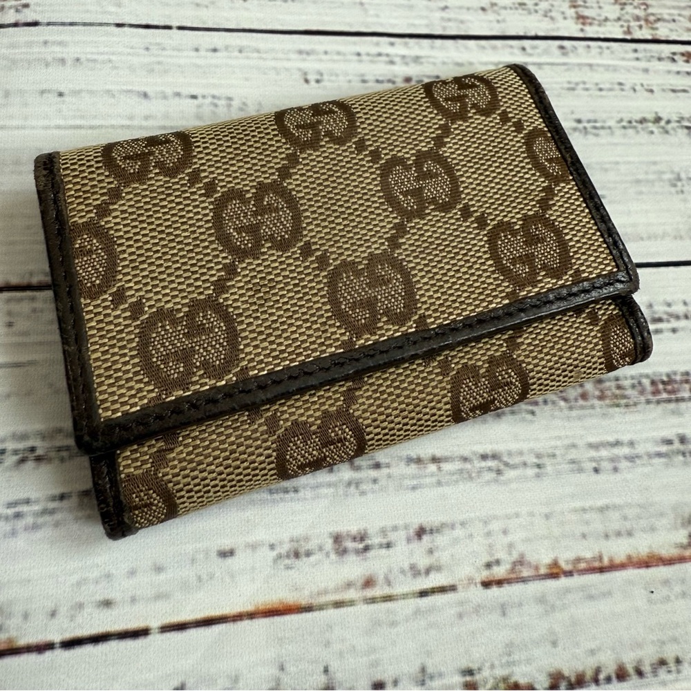 Gucci Tan and Brown Monogram Key Holder